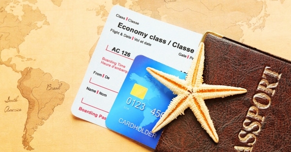 דרכון עם כרטיס